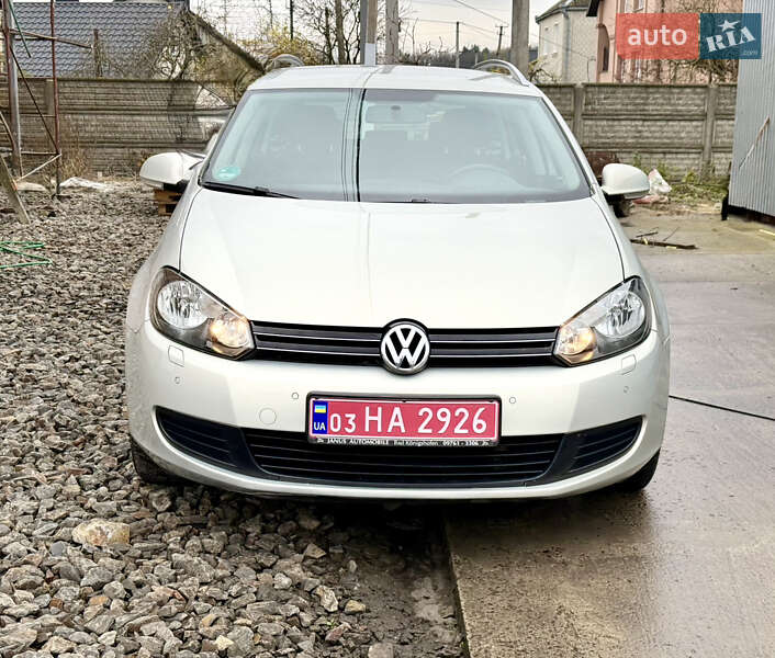 Універсал Volkswagen Golf 2011 в Луцьку