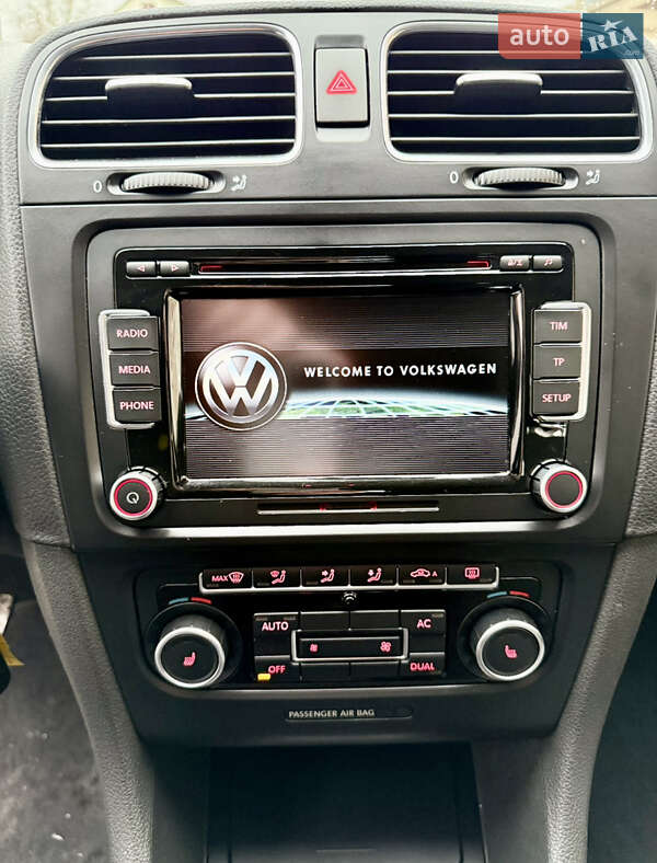 Універсал Volkswagen Golf 2011 в Луцьку
