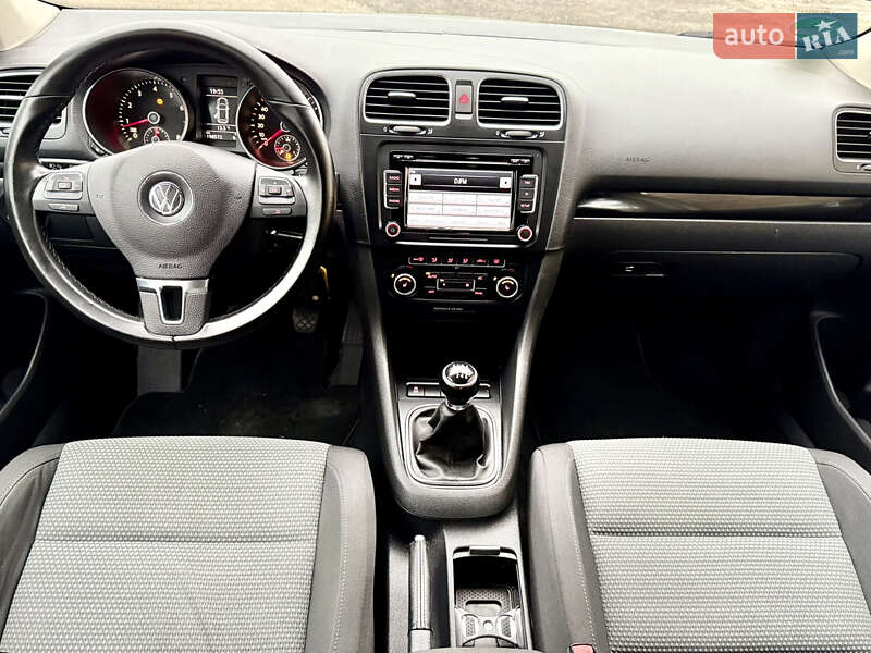 Універсал Volkswagen Golf 2011 в Луцьку