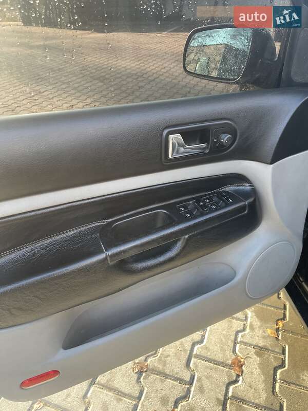 Хетчбек Volkswagen Golf 2001 в Жмеринці