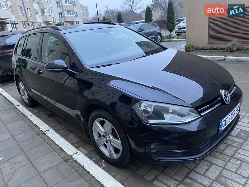 Універсал Volkswagen Golf 2013 в Чернівцях