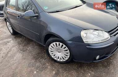 Хетчбек Volkswagen Golf 2007 в Кролевці