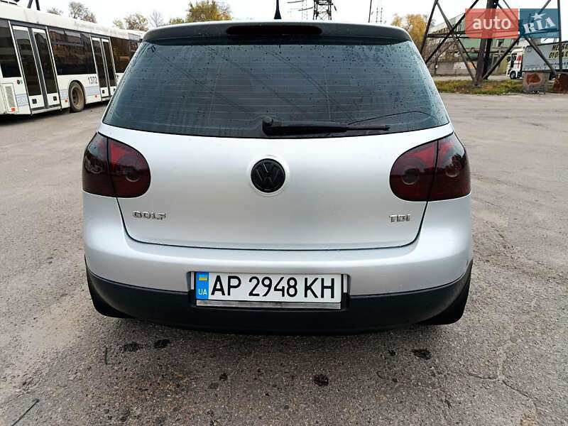 Хэтчбек Volkswagen Golf 2008 в Запорожье
