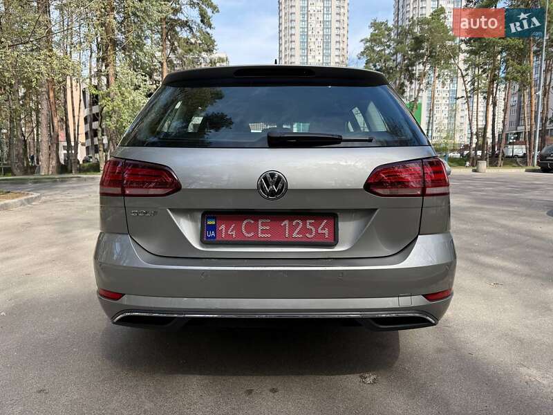 Універсал Volkswagen Golf 2019 в Києві