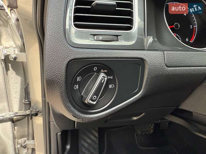 Універсал Volkswagen Golf 2019 в Києві