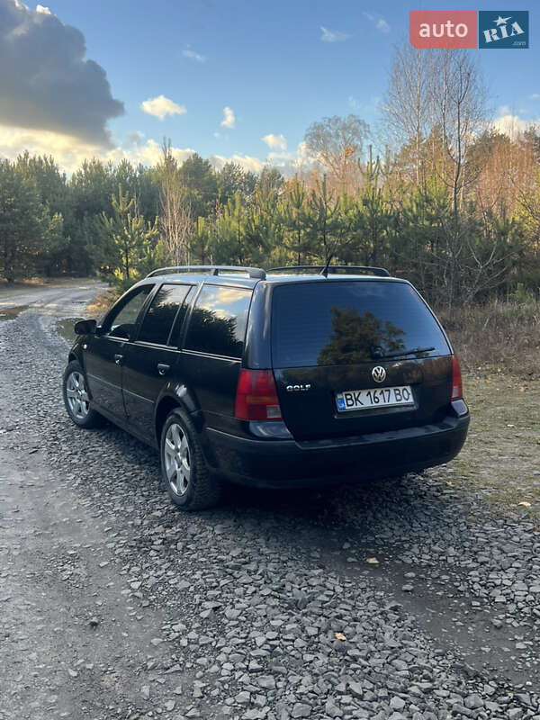 Универсал Volkswagen Golf 2000 в Вараше