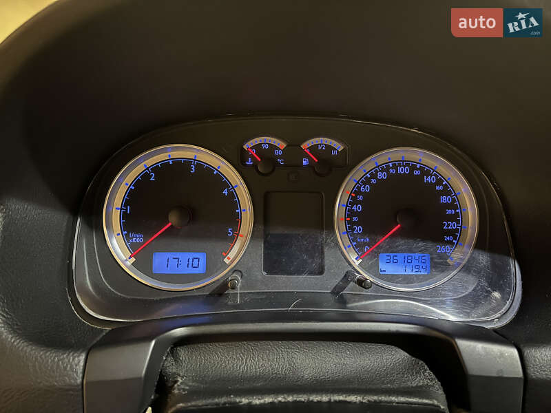 Хэтчбек Volkswagen Golf 2002 в Киеве фото 32 Хэтчбек Volkswagen Golf 2002 в Киеве