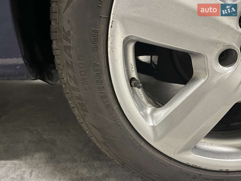 Хэтчбек Volkswagen Golf 2002 в Киеве фото 36 Хэтчбек Volkswagen Golf 2002 в Киеве