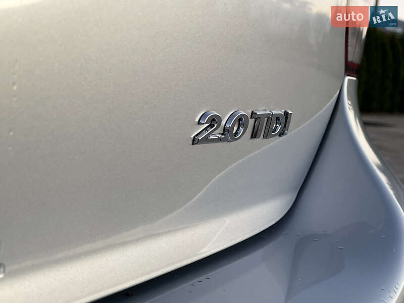 Універсал Volkswagen Golf 2011 в Сарнах