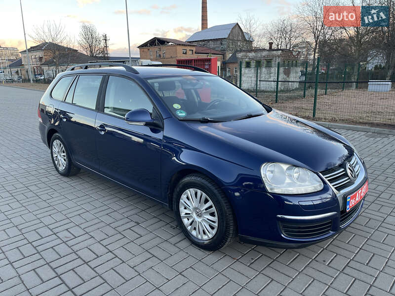 Універсал Volkswagen Golf 2007 в Житомирі
