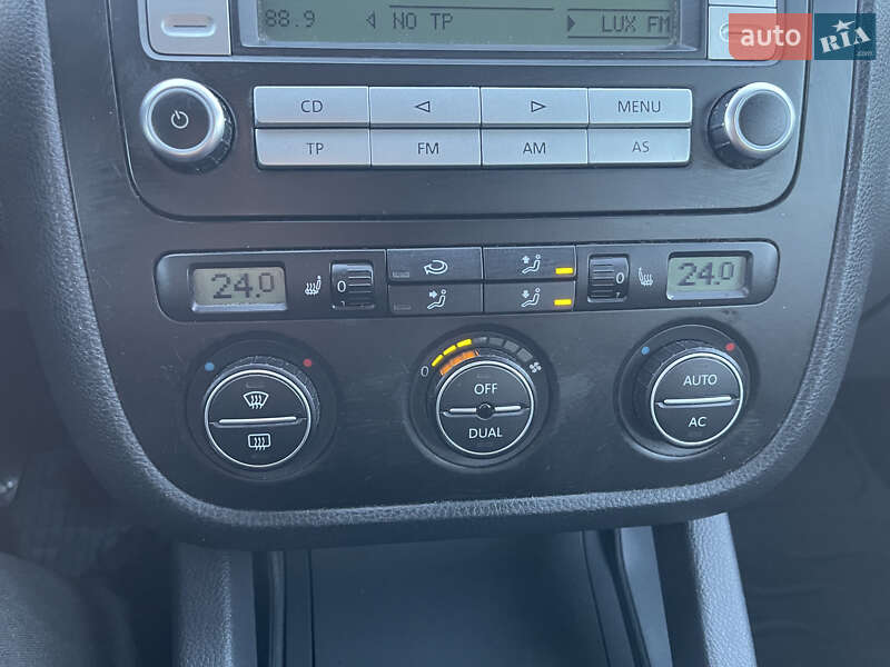 Універсал Volkswagen Golf 2007 в Житомирі