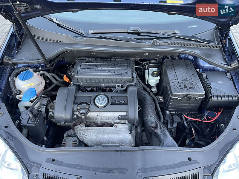 Універсал Volkswagen Golf 2007 в Житомирі