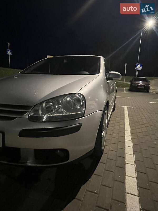 Хэтчбек Volkswagen Golf 2008 в Шепетовке