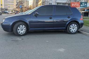 Хетчбек Volkswagen Golf 2000 в Києві