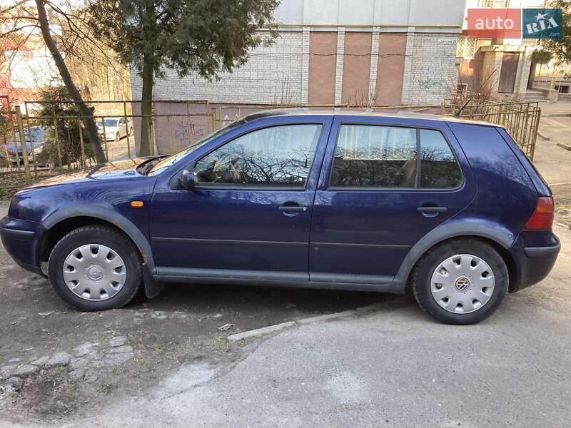 Хэтчбек Volkswagen Golf 1998 в Львове