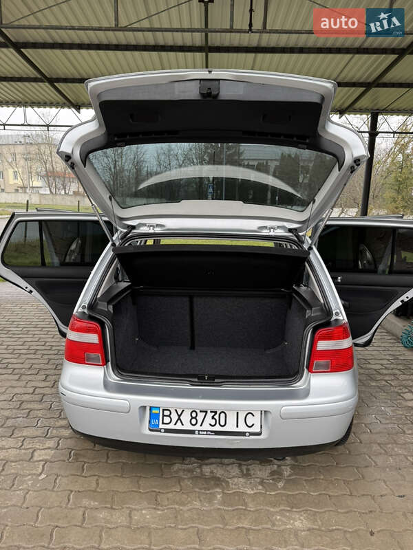 Хетчбек Volkswagen Golf 2003 в Чемерівцях фото 5 Хетчбек Volkswagen Golf 2003 в Чемерівцях