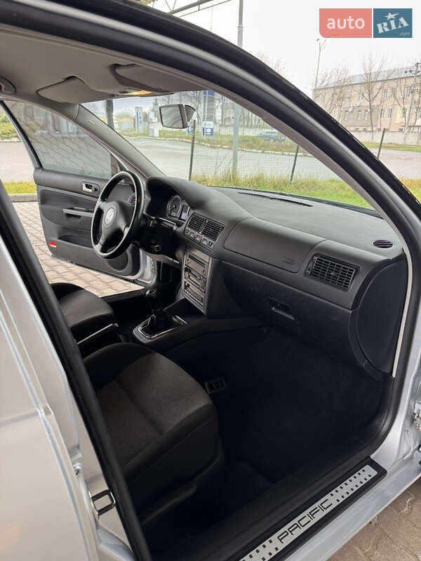 Хетчбек Volkswagen Golf 2003 в Чемерівцях фото 10 Хетчбек Volkswagen Golf 2003 в Чемерівцях