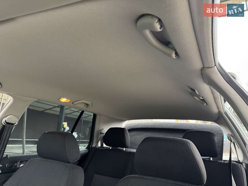 Хетчбек Volkswagen Golf 2003 в Чемерівцях фото 14 Хетчбек Volkswagen Golf 2003 в Чемерівцях