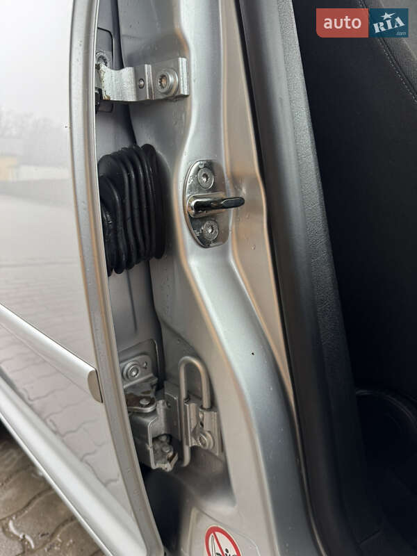 Хетчбек Volkswagen Golf 2003 в Чемерівцях фото 26 Хетчбек Volkswagen Golf 2003 в Чемерівцях