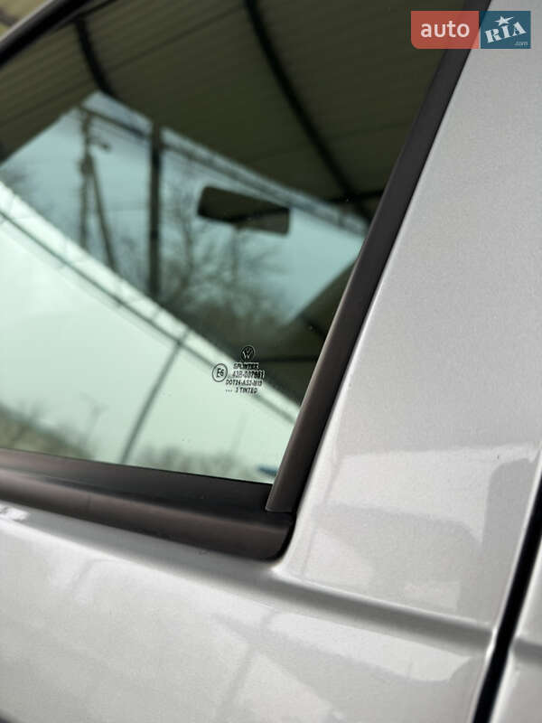 Хетчбек Volkswagen Golf 2003 в Чемерівцях фото 36 Хетчбек Volkswagen Golf 2003 в Чемерівцях