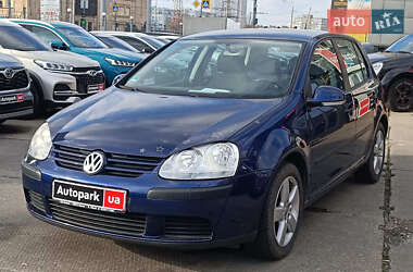 Хэтчбек Volkswagen Golf 2005 в Харькове