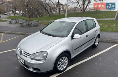 Хэтчбек Volkswagen Golf 2003 в Виннице