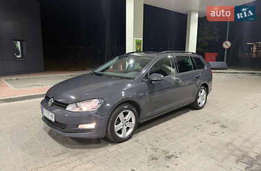 Универсал Volkswagen Golf 2014 в Ужгороде
