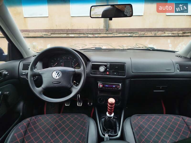 Хэтчбек Volkswagen Golf 1998 в Одессе