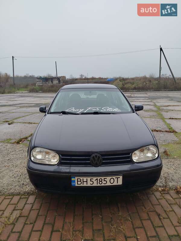 Хэтчбек Volkswagen Golf 1998 в Одессе