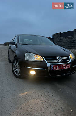 Хэтчбек Volkswagen Golf 2008 в Кременце