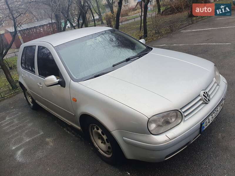 Volkswagen Golf 2000