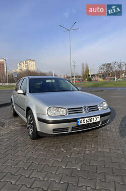 Хетчбек Volkswagen Golf 2001 в Харкові