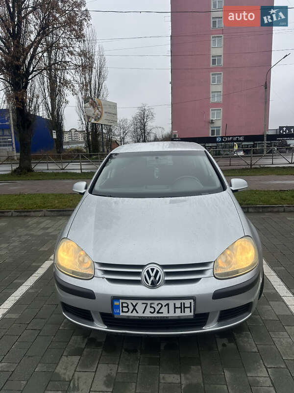 Volkswagen Golf 2004