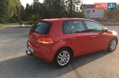 Хетчбек Volkswagen Golf 2010 в Тисмениці