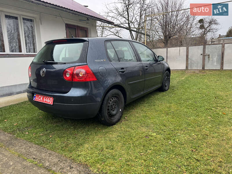 Хэтчбек Volkswagen Golf 2007 в Сторожинце