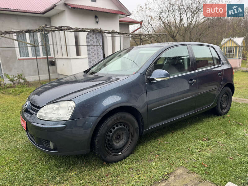 Хэтчбек Volkswagen Golf 2007 в Сторожинце