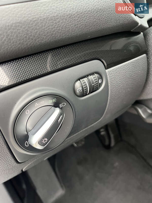 Универсал Volkswagen Golf 2011 в Черновцах