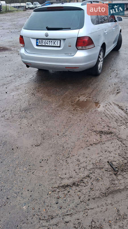Универсал Volkswagen Golf 2009 в Томашполе