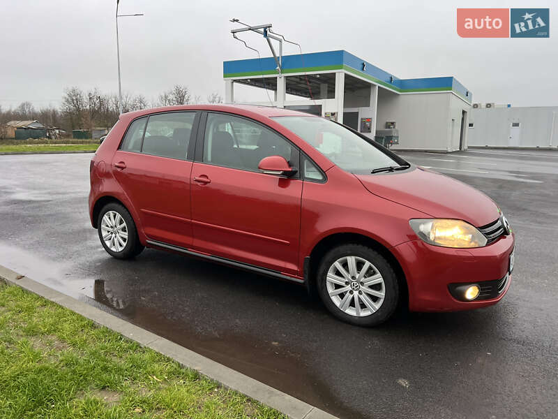 Хэтчбек Volkswagen Golf 2010 в Шостке