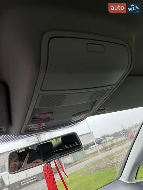 Хэтчбек Volkswagen Golf 2010 в Шостке