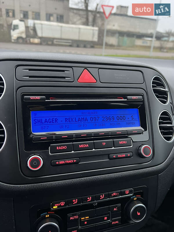 Хэтчбек Volkswagen Golf 2010 в Шостке