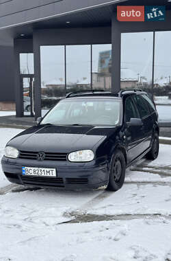 Універсал Volkswagen Golf 2001 в Шептицькому