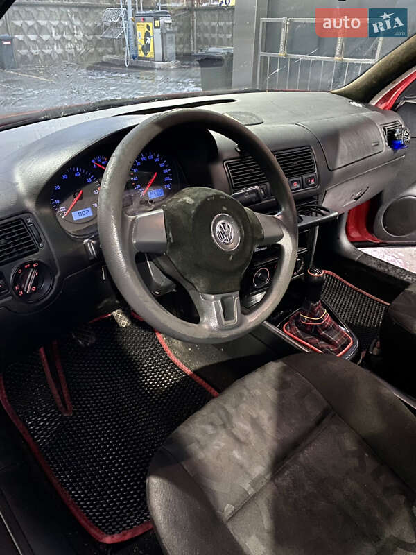 Хэтчбек Volkswagen Golf 1999 в Вышгороде