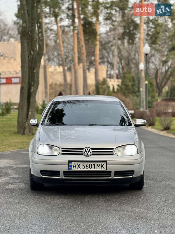 Хэтчбек Volkswagen Golf 1998 в Харькове