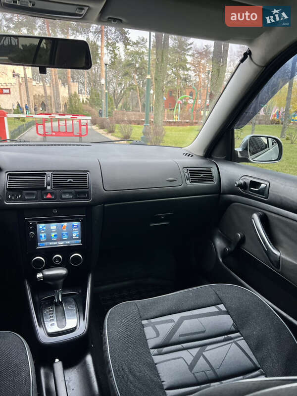 Хэтчбек Volkswagen Golf 1998 в Харькове