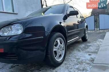 Хетчбек Volkswagen Golf 2000 в Золочеві