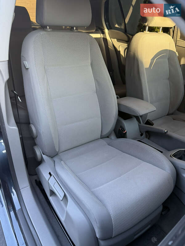 Хетчбек Volkswagen Golf 2005 в Мукачевому