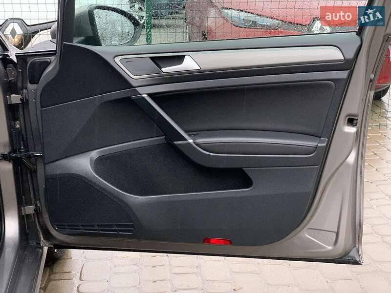 Хэтчбек Volkswagen Golf 2013 в Бердичеве