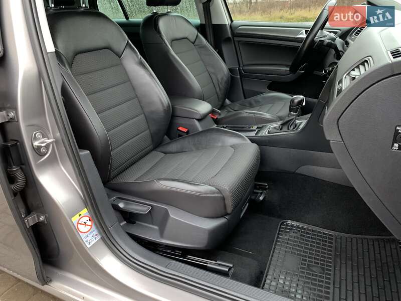 Хэтчбек Volkswagen Golf 2013 в Бердичеве