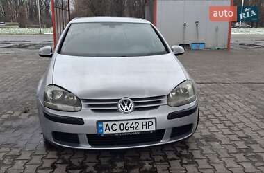 Хэтчбек Volkswagen Golf 2005 в Луцке
